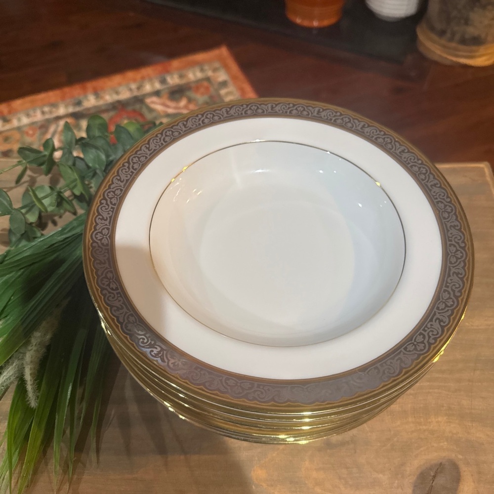 Set Of 7-Noble Excellence - Gold Platinum Lace - Soup Or Salad Bowls. 9 Inches. - Picture 2 of 5
